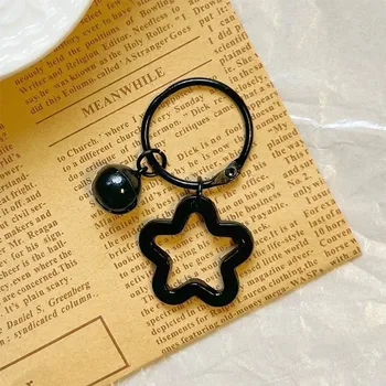 Barevná kovová klíčenka s hvězdičkou | přívěšek na klíče - černý