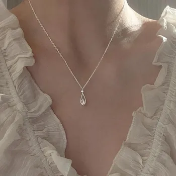 Náhrdelník Elegantní zirkonový kapkový náhrdelník | šperk - GD