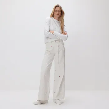 Dámské oblečení Reserved - Džíny wide leg s výšivkou - bílá - 158IL-00J - 158IL-00J-44