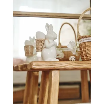 Velikonoční dekorace Sinsay - Velikonoční keramická figurka zajíce s košíkem - bílá - 290IJ-00X - 290IJ-00X-ONE