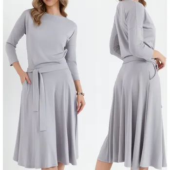 Dámské šaty STYLOVÉ DÁMSKÉ ELEGANTNÍ ŠATY MIDI ROZŠÍŘENÉ S PÁSKEM ŠEDÉ 42 XL