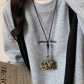 Náhrdelník Retro dlouhý náhrdelník s přívěskem | šperk - Leopard