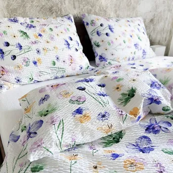 Povlak na polštářek Krepový povlak na polštář - Zahradní kvítí Zapínání: knoflík, Velikost polštáře: 40x40