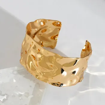 Náramek Elegantní otevřený náramek | bižuterie - Zlato-široký