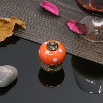 Nábytkové kování Keramická retro dětská úchytka beruška | nábytková knopka 1+1 ks - pomerančový