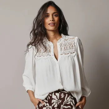 Dámská halenka Kreponová halenka s macramé a 7/8 rukávy režná 36