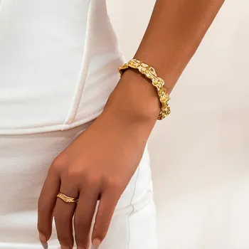 Náramek Lávový kovový otevřený dámský náramek | šperk - Zlato