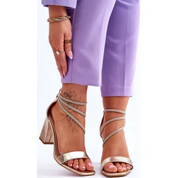 Dámské sandále Módní sandály se zirkony Carma Barva: Zlatá, Velikost: 38