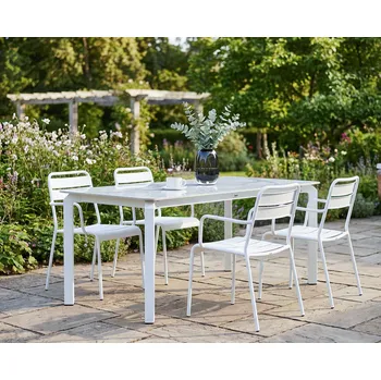 Zahradní stůl Zahradní jídelní stůl bílý mramor slinutý kámen železný rám UV Odolný proti vodě a rzi Venkovní Vnitřní jídelna Terasa Moderní styl Beliani