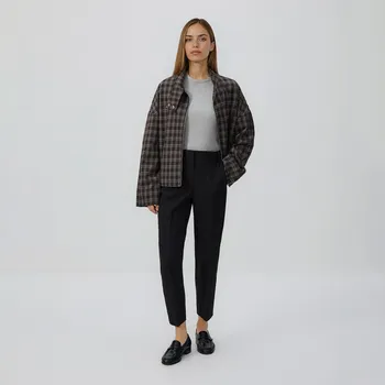 Dámské kalhoty Reserved - Kalhoty s&nbsp;nažehlenými puky - černý - 174IS-99X - 174IS-99X-34