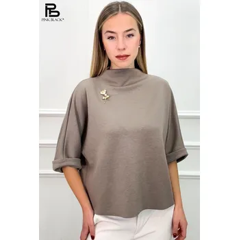 Dámské oblečení Trendy halenka se stojáčkem a broží 39198 barva: hnědá-fango