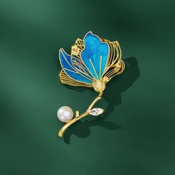 Brož Éternelle Luxusní květinová brož s modrým sametem Colette B7397-XR15164 Modrá