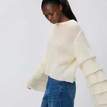 Dámský svetr Reserved - Svetr s&nbsp;ozdobnými rukávy - tělová - 475HH-02X - 475HH-02X-M