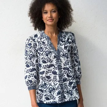 Dámská halenka Halenka s 3/4 nabíranými rukávy a potiskem režná/nám.modrá 44