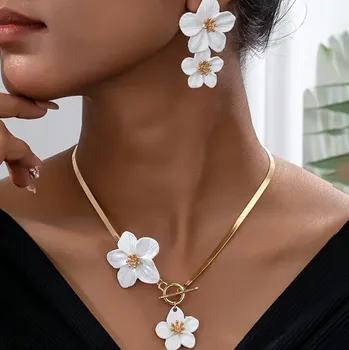 Souprava šperků B-TOP Pozlacená souprava s hadím řetízkem a bílými květy