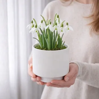 Květináč Storefactory Bílý květináč Kiaby 14 cm