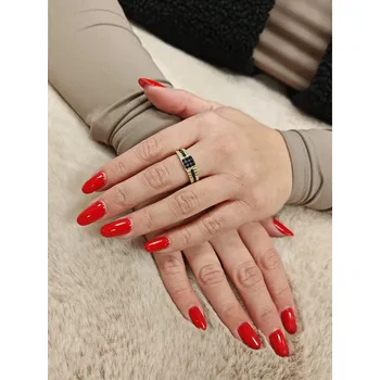 Prsten Zlatý pánský prsten s černými zirkony Velikost prstenu: 66, Váha: 3,00 g, Ryzost: 14kt (585/1000)