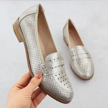 Dámské polobotky Dámské polobotky lords ažurové metalické zlaté Potocki 12581 39