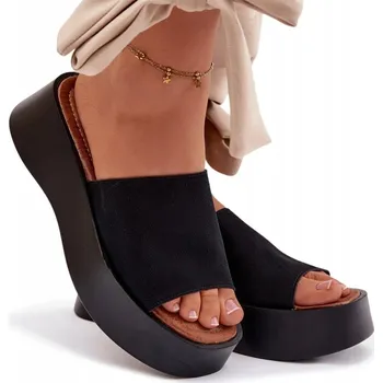 Dámské pantofle Dámské NAZOUVÁKY na platformě z eko semiše, PÁSEK černé barvy, velikost 40