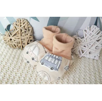 Capáčky AMÁLKA Kojenecké bavlněné capáčky oříškové, autíčka Velikost: 68-80