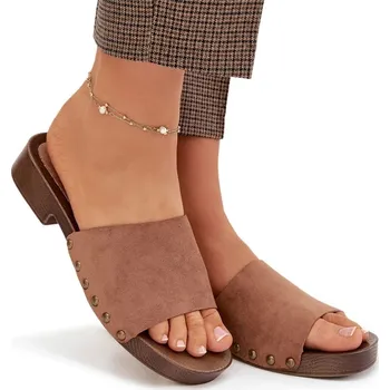 Dámské pantofle Dámské pantofle z eko semiše, pásky, zlatý podpatek s cvočky, hnědé, velikost 40