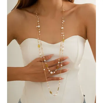 Náhrdelník B-TOP Sada 2ks dlouhých náhrdelníků s perlami a krystalky Druh barvy: Zlatá