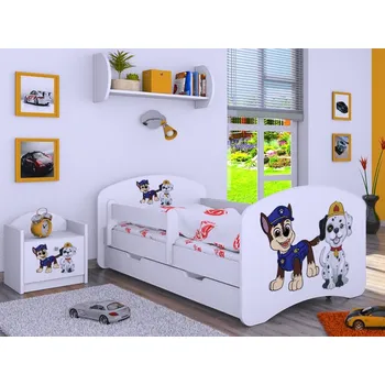 Dětský pokoj Svět pokojů SKLADEM Dětská postel s obrázkem Kevin 140 x 70 cm - DVA PEJSCI bílá