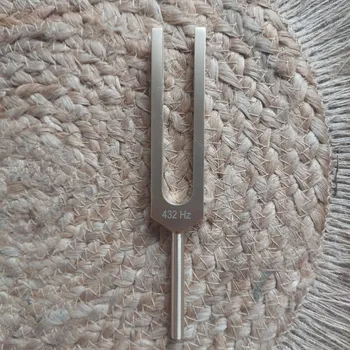 Příslušenství k hudebnímu nástroji Terapeutická ladička 432 Hz mosaz