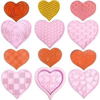 Vykrajovátko Dortisimo Plastový vypichovač s nástavci Srdíčka (6 vzorů)