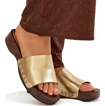 Dámské pantofle NAZOUVÁKY DÁMSKÉ EKO KOŽENÉ NA PLATFORMĚ CVOČKY ZLATÉ 40