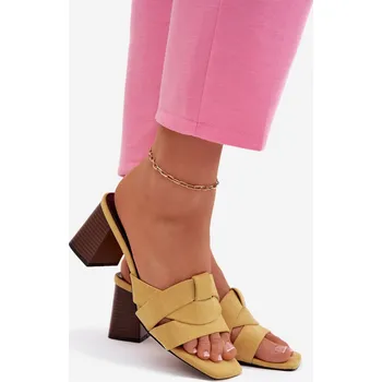 Dámské sandále Dámské sandály na podpatku s řemínky Eko semišové Žluté Corivelle 39