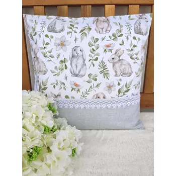 Povlak na polštářek Povlak na polštář 40 x 40 cm – Zajíčci v kombinaci s šedou a krajkou | Ruční výroba z bavlny