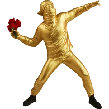 Soška vrhač květin 21,5 x 18 x 5,5 cm Pryskyřicová figurka s květinou zlatá