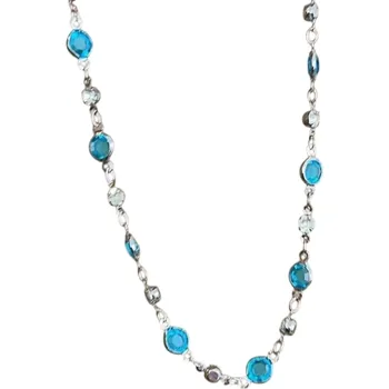Náhrdelník Jemný dámský choker s modrými zirkony a stříbrným provedením, elegantní doplněk pro každou příležitost