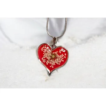 Náhrdelník Náhrdelník - Červené srdce s pravým květem