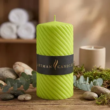 Svíčka Parafínová svíčka válec ARTMAN CAROLINE MAT 7 × 7 × 14 cm světle zelená