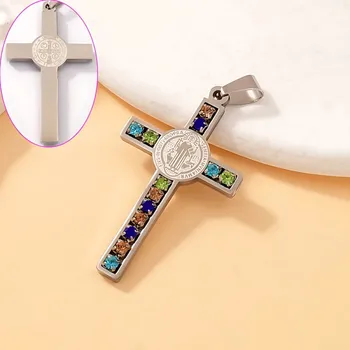 Přívěsek Křížek vykládaný barevnými kamínky - ocelový přívěsek