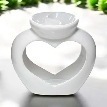 Aroma lampa Cizí značka XY Keramická aromalampa srdce Barva: Bílá