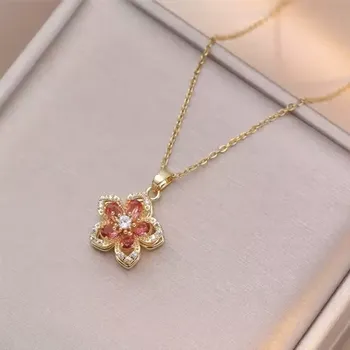 Řetízek Dámský řetízek s přívěškem KVĚTINA DN09 (Elegantní dámský řetízek s přívěškem květu - růžové krystaly - průhledné zirkony, délka 40 cm, barva zlatá)