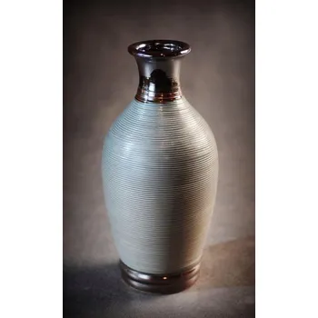 Váza Popelavá váza s grafitovými detaily, střední, 12,5x12,5x27 cm