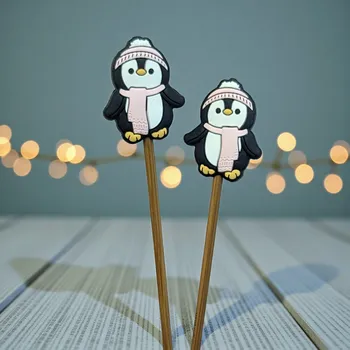 Nástroj na niť a příze Annie's Knit Zarážky na jehlice – růžový tučňák