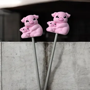 Nástroj na niť a příze Annie's Knit Zarážky na jehlice – světle růžová prasátka