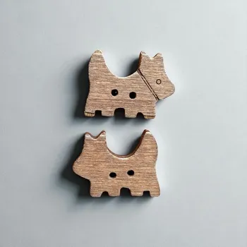 Annie's Knit Knoflík dřevěný pejsek