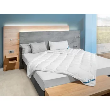 přikrývka BeCo Celoroční prošívaná přikrývka, lehká až extra teplá (155 x 220 cm)