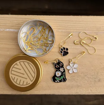 Nástroj na niť a příze Annie's Knit Špendlíkový značkovač - black cat