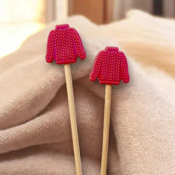 Nástroj na niť a příze Annie's Knit Zarážky na jehlice – burgundy svetr