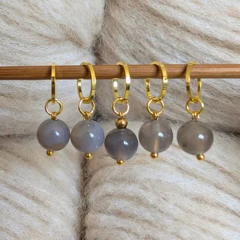 Nástroj na niť a příze Annie's Knit Značkovač Minerals –⁠⁠⁠⁠⁠⁠ přírodní šedý chalcedon