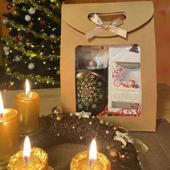 Vánoční dekorace Vánoční balíček s čajem, hrníčkem a vánočním andílkem