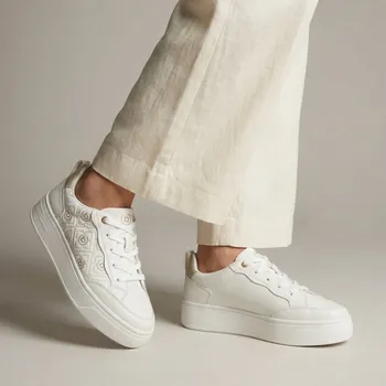 Dámská móda Dámské bílé tenisky Bugatti se zlatými detaily Velikost: 37