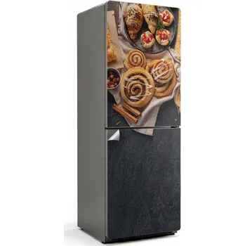 Fototapeta Samolepka Samolepicí na ledničku Lahodné pečivo na stole